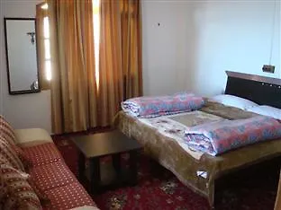 ** Hotel Agrostone Cottages Shimla India